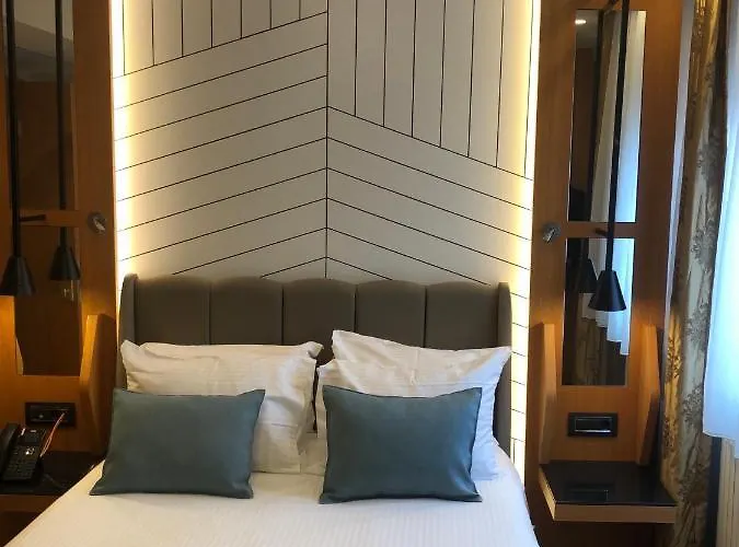 호텔 메이우드 4*