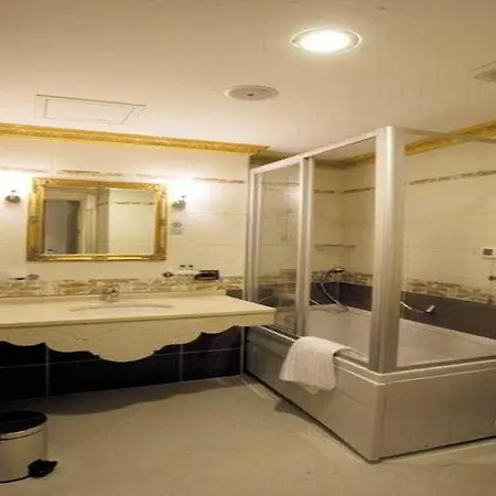 Maywood 4* Provincia di Istanbul