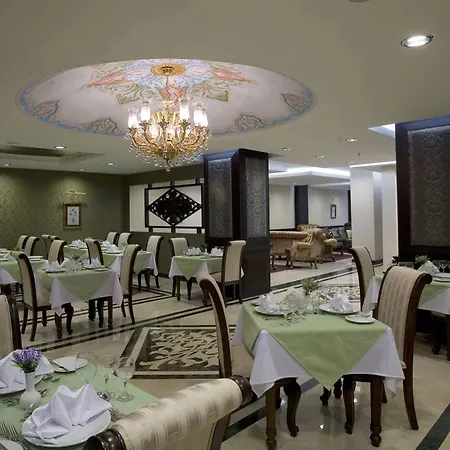 Hotel Maywood