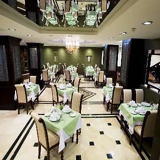 Maywood 4*